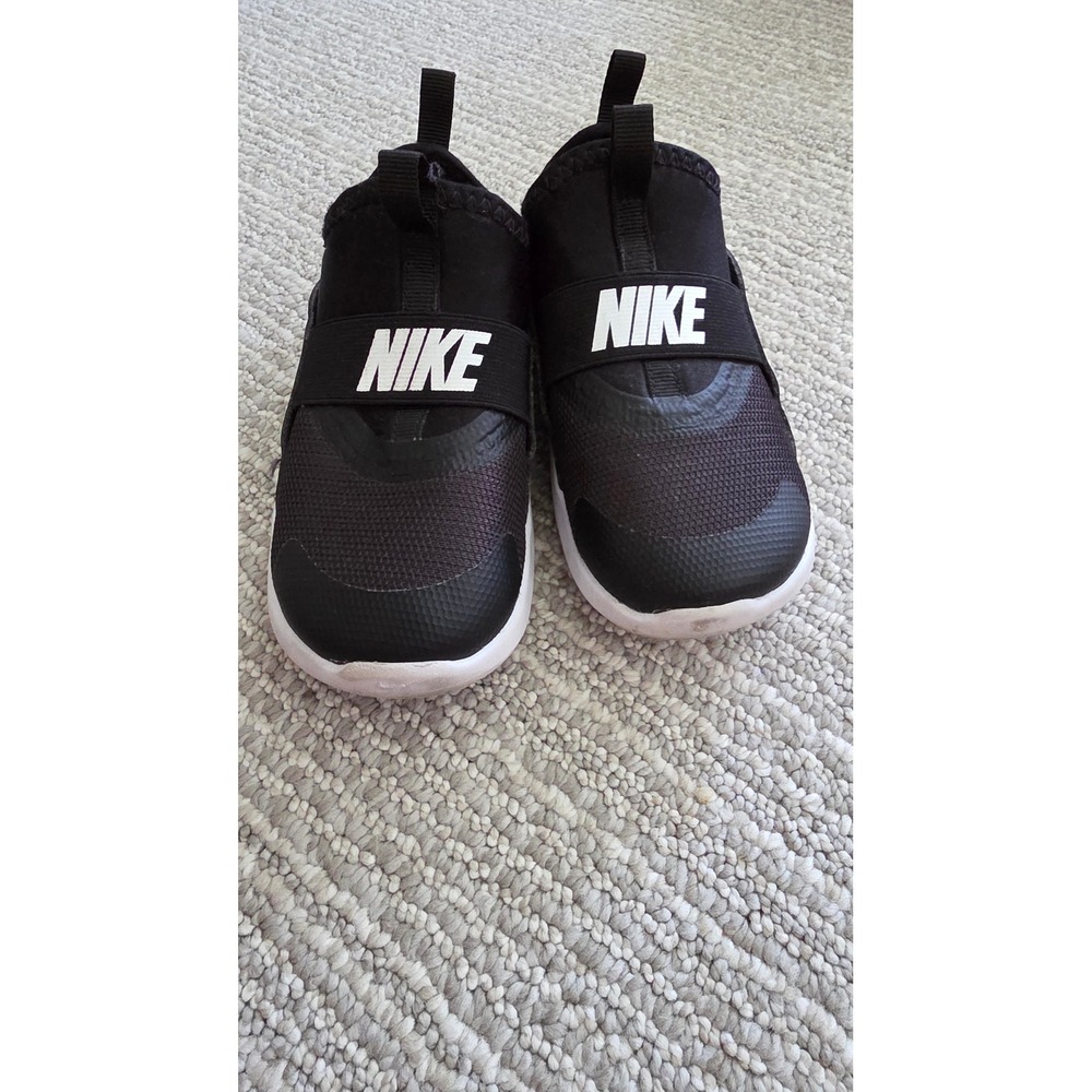 Nike Flex Runner Kids Slip On Sneakers Black White AT4663-001